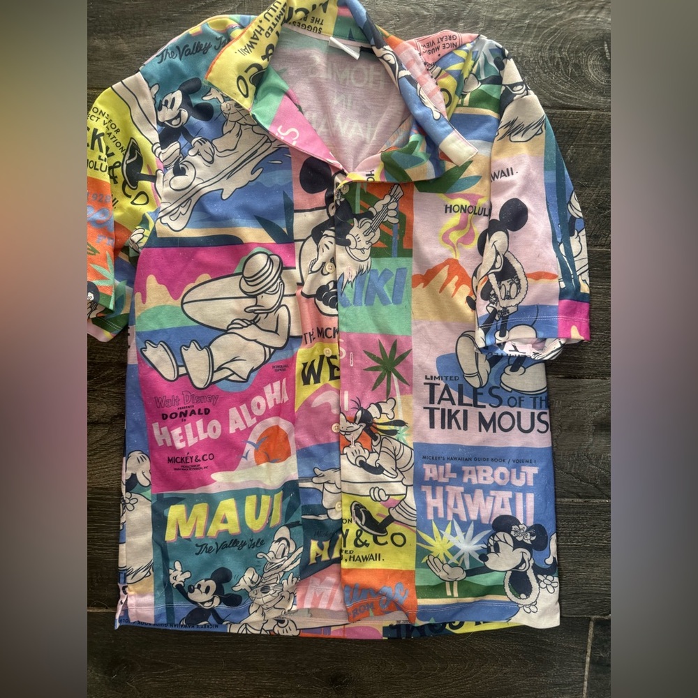 Disney Hawaiin shirt